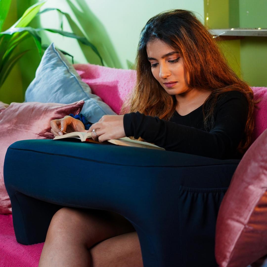 Happy elbows Large Grey Lap Desk Pillow - (For Waist size upto 42 Inch)